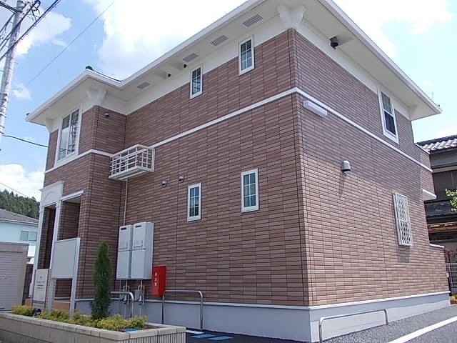 秩父市野坂町のアパートの建物外観