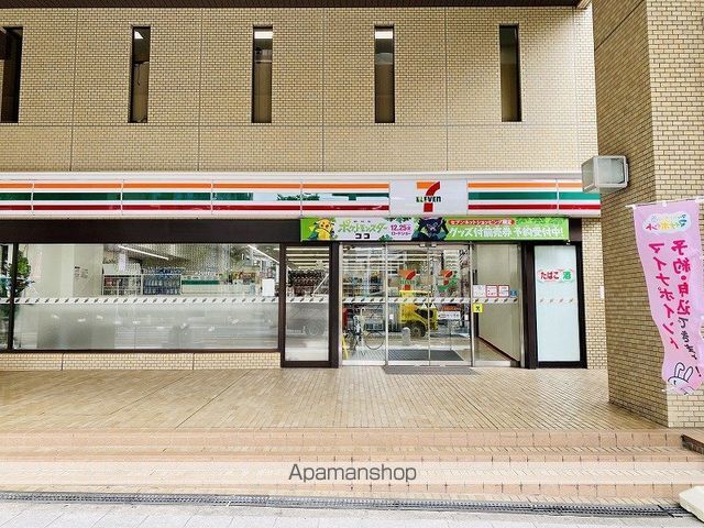 コンビニ　セブンイレブン（コンビニ）まで722m