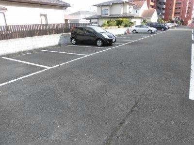 駐車場　※現況優先