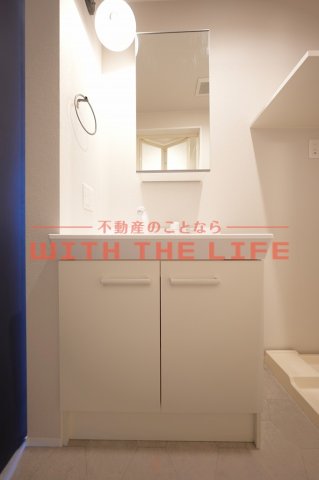 洗面設備　独立洗面台です