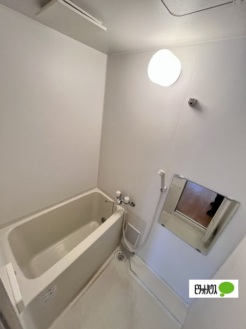 バス・シャワールーム　１０５