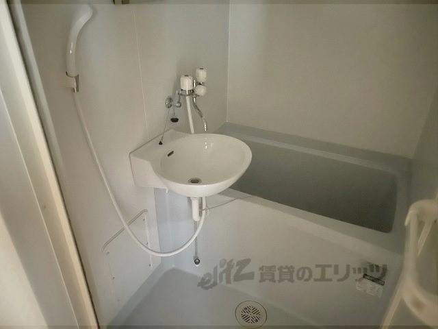 バス・シャワールーム　バス