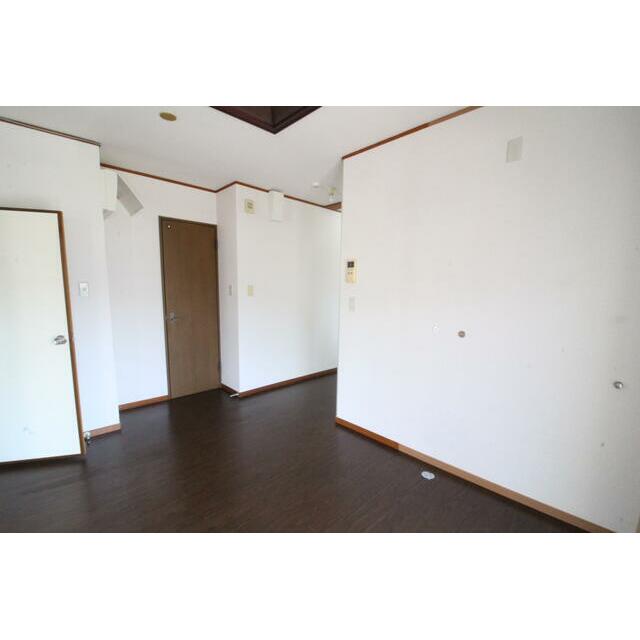 その他　お持ちの家具の配置を考えると洋室のお部屋が暮らしやすいという