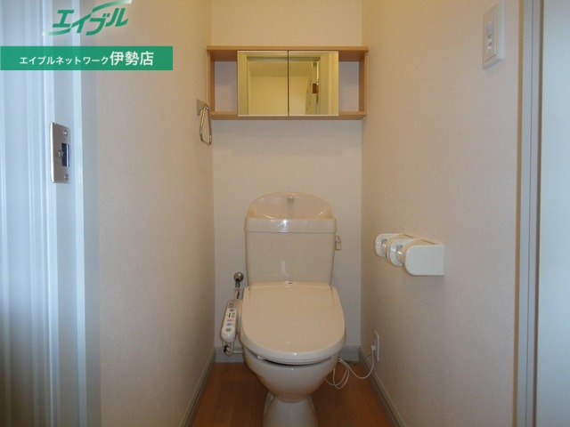 トイレ　同型参考写真