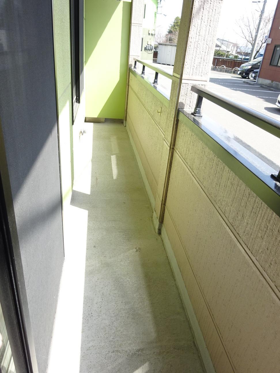 バルコニー　バルコニー（同タイプ）