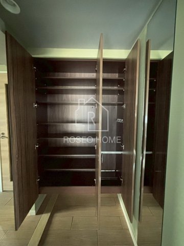 玄関　同マンション別部屋：参考写真