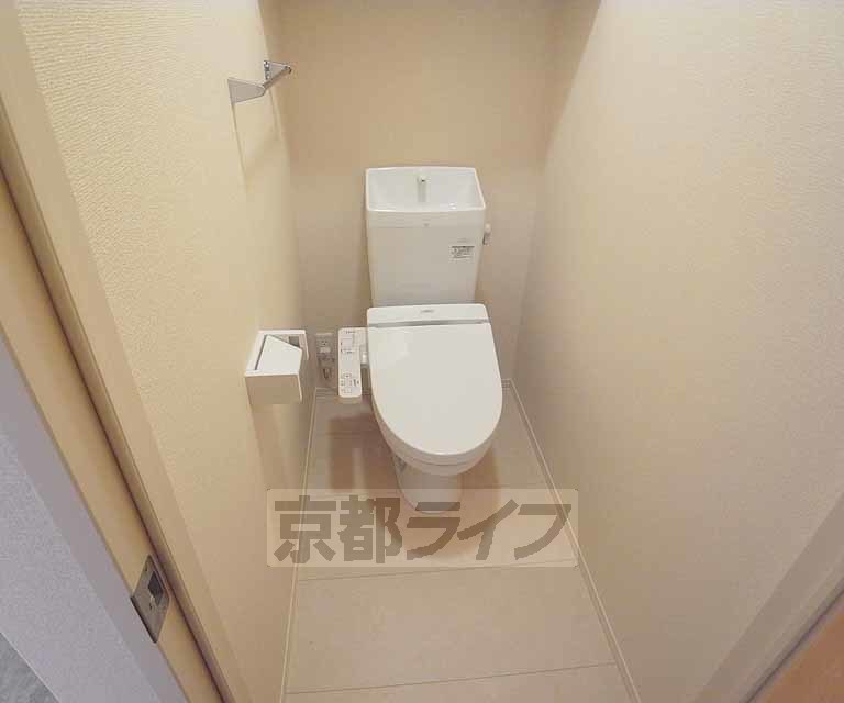 トイレ　ウォシュレットつきです