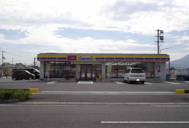 コンビニ　ミニストップさん（コンビニ）まで1800m