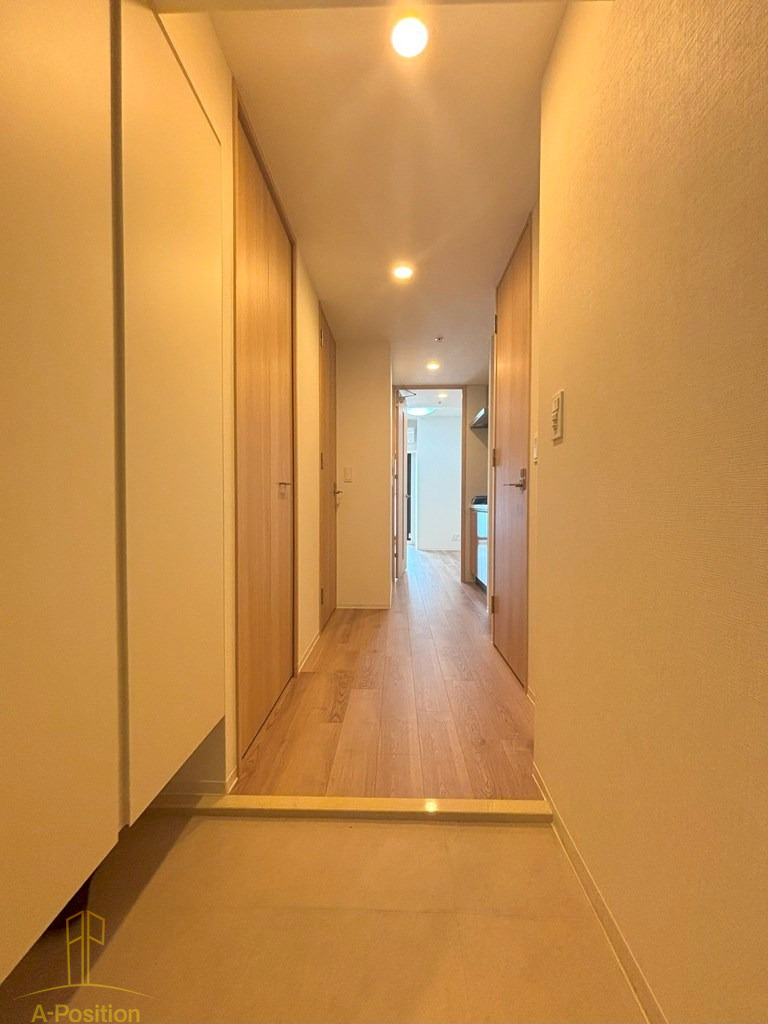 玄関　Metrosa谷町六丁目North