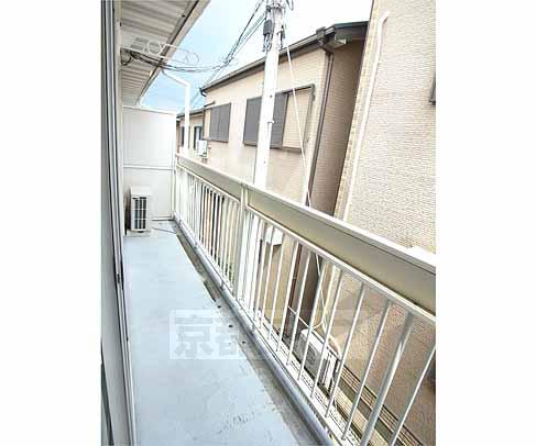 バルコニー　広めのベランダです