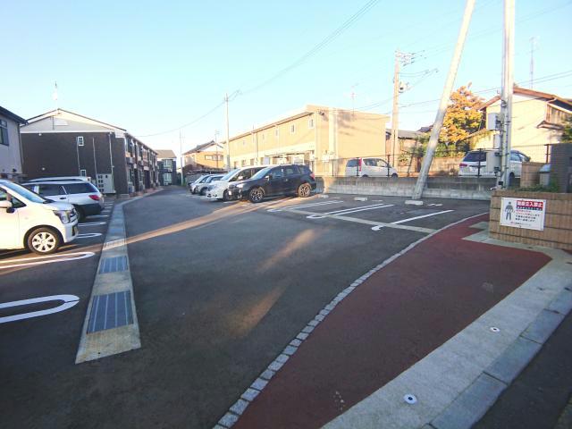 駐車場　駐車場