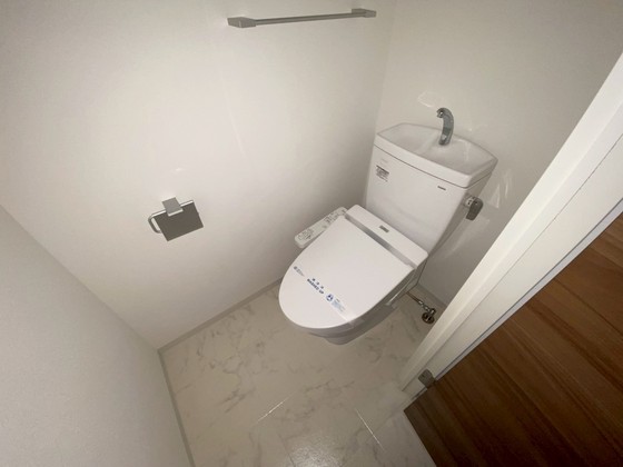 トイレ　※別部屋の写真です