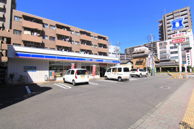 コンビニ　ローソン勝山二丁目店（コンビニ）まで850m