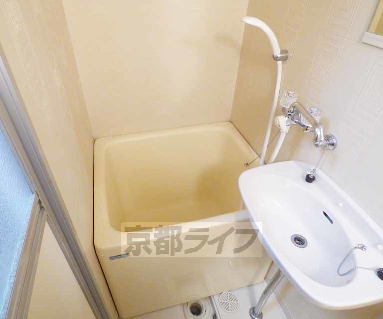バス・シャワールーム　ユニットバス。