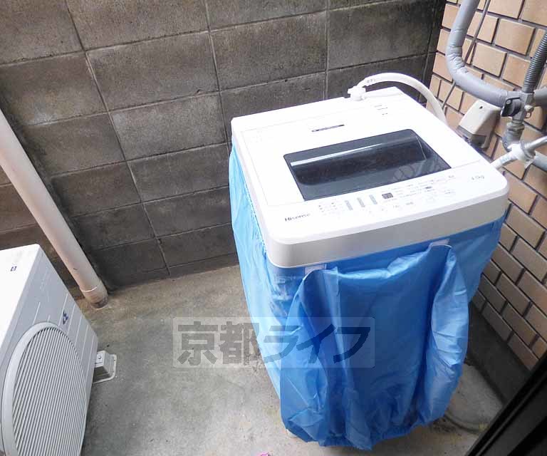 バルコニー　洗濯機置き場あります。