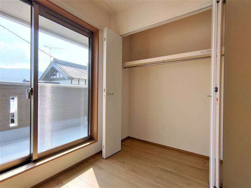 収納　(イメージ)全部屋に収納があります。