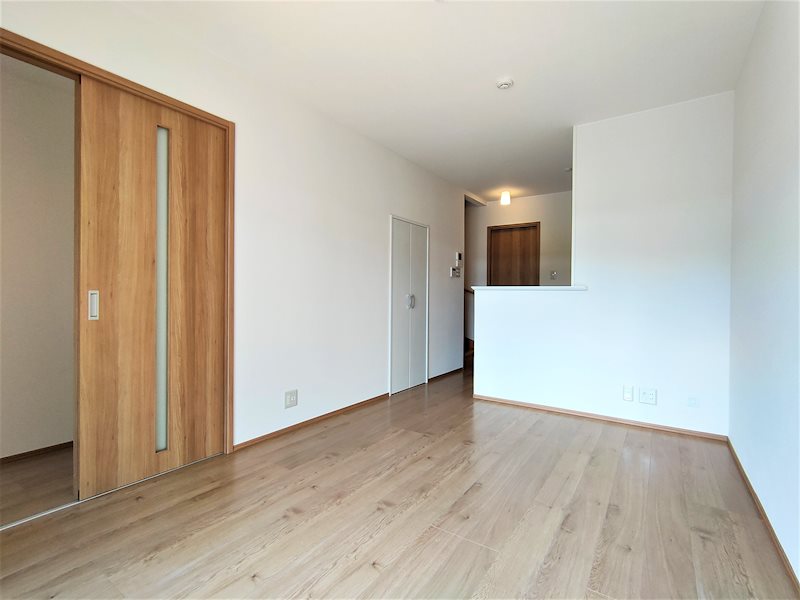 居室・リビング　（イメージ）約10帖のLDKは日当たりも良好。