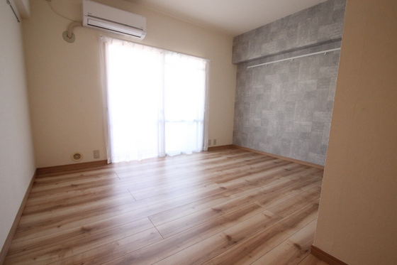 居室・リビング　※別部屋の写真です