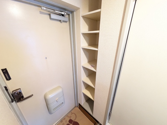 玄関　シューズボックス付き☆