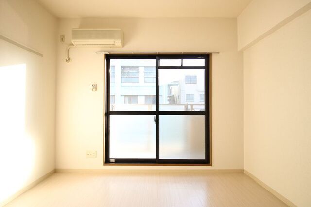 居室・リビング　※写真は別室の参考写真です。現況優先。