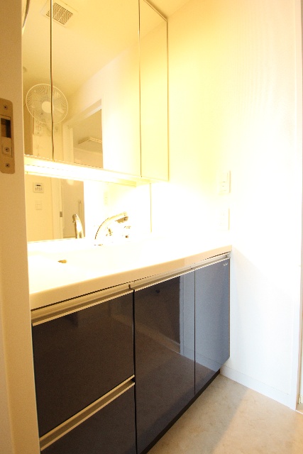 洗面設備　※別室の参考写真の為、現況優先です。