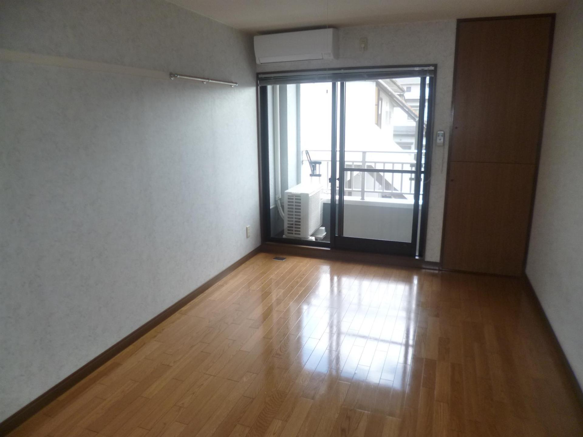 居室・リビング　フローリングのリビングです☆