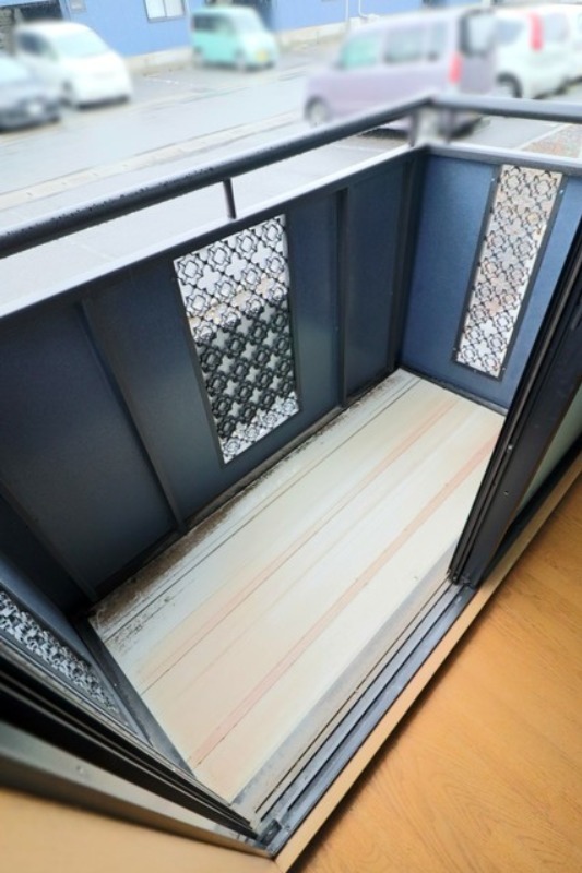 バルコニー　図面と現状に相違がある場合には現状を優先