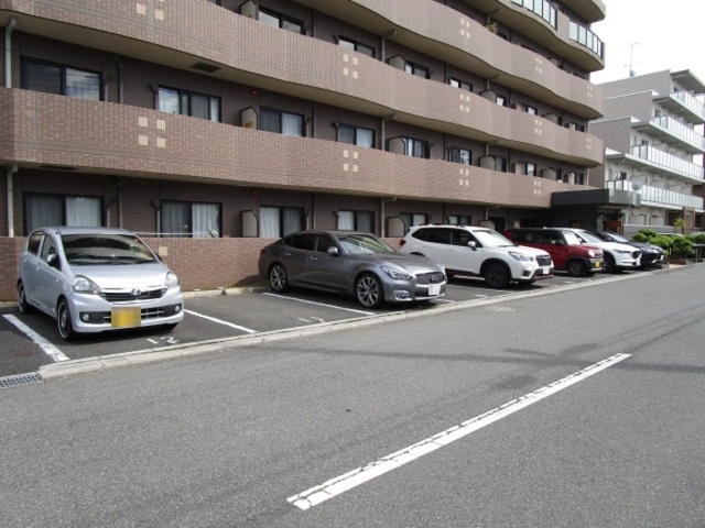 駐車場　駐車場