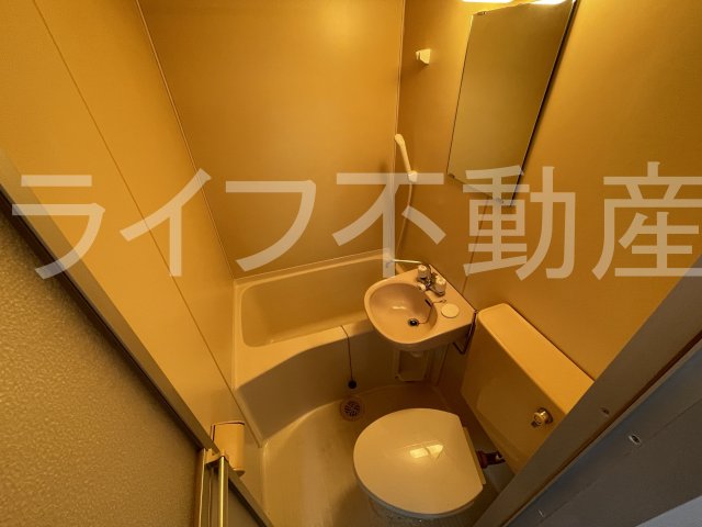 バス・シャワールーム　お風呂です