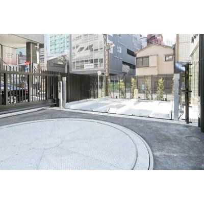 駐車場　弊社は全物件が仲介手数料半月分+税でご紹介可能です。