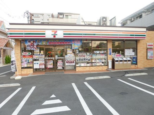 コンビニ　セブンイレブン（コンビニ）まで100m