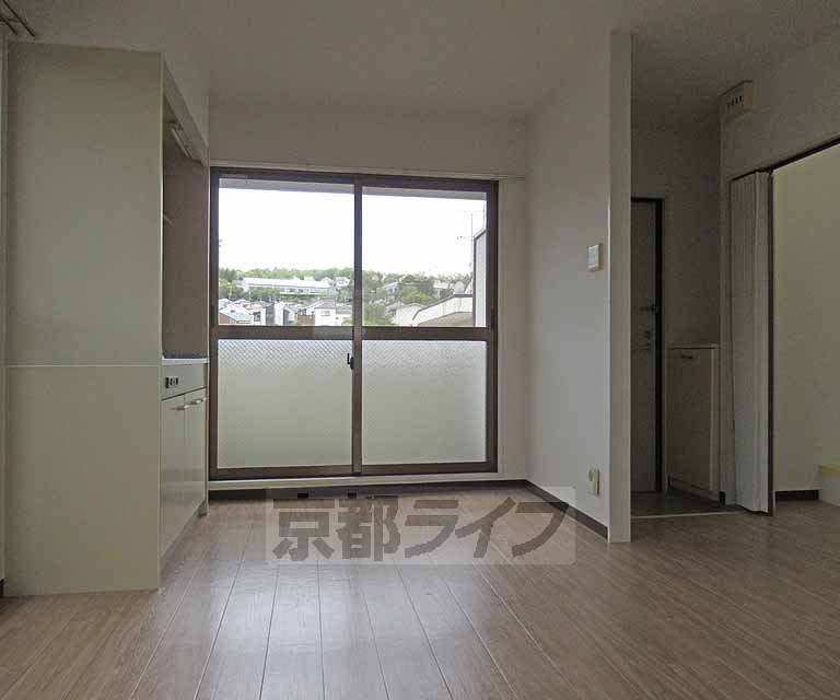 居室・リビング　ゆっくり食事できます。