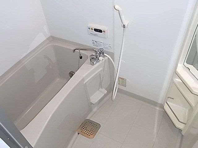 バス・シャワールーム　☆追い焚きバス☆