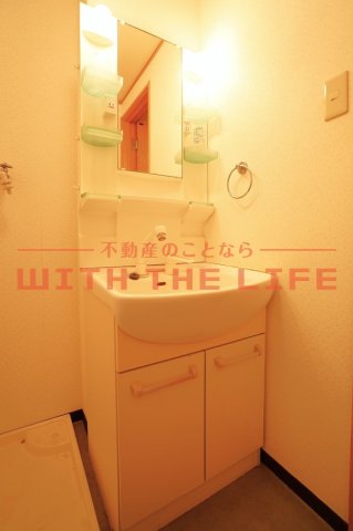 洗面設備　朝の身支度には欠かせない独立洗面化粧台