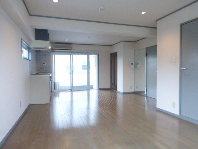 居室・リビング　内観