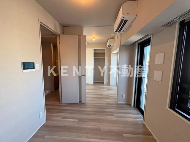 居室・リビング　ゆったり過ごせる居間です