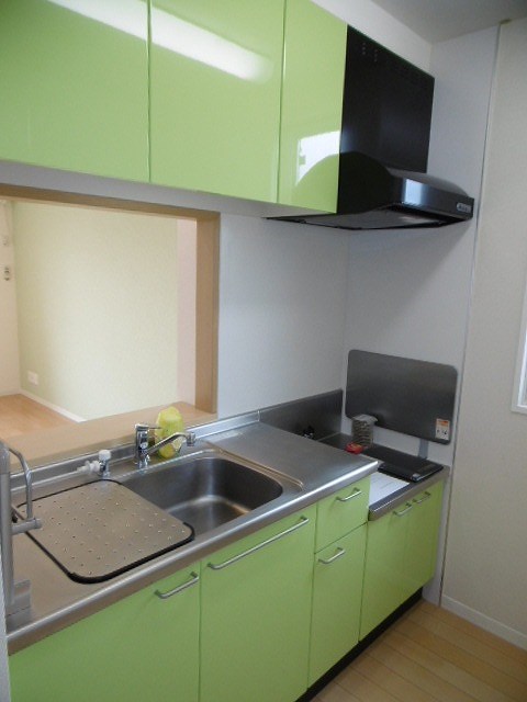 キッチン　参考（写真は103号室）