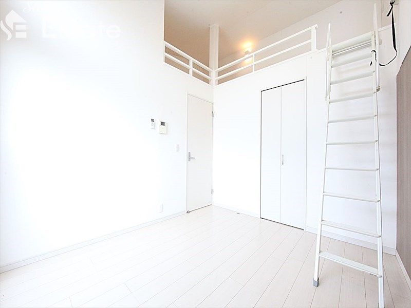 居室・リビング　内装