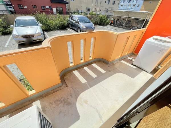 バルコニー　洗濯機はバルコニーになります。