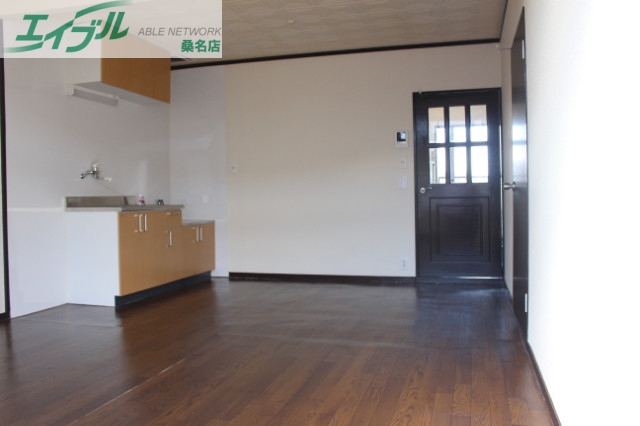 居室・リビング　別部屋同型タイプ写真です。