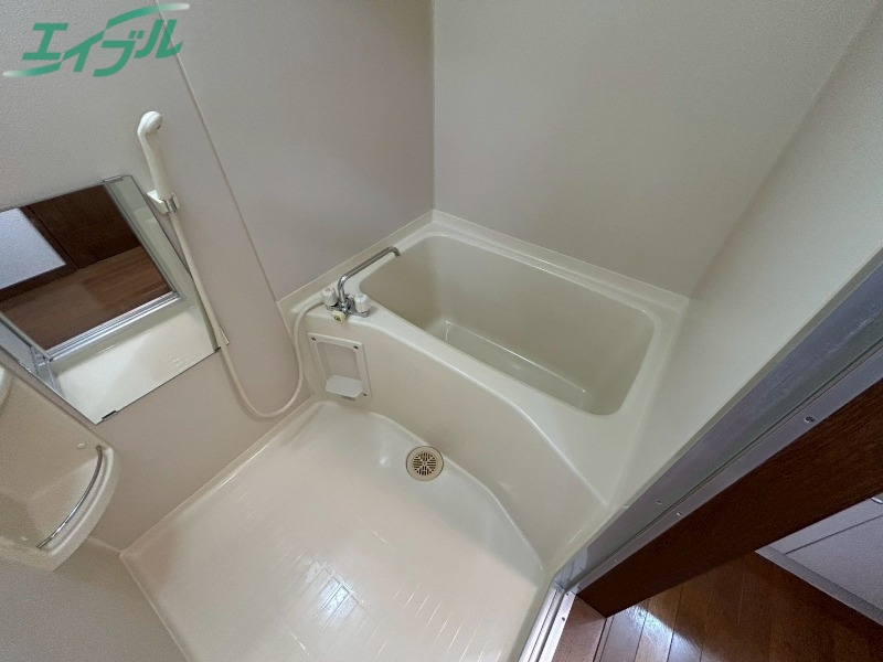 バス・シャワールーム　別部屋参考写真です。