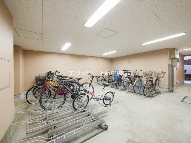 駐車場　駐輪場