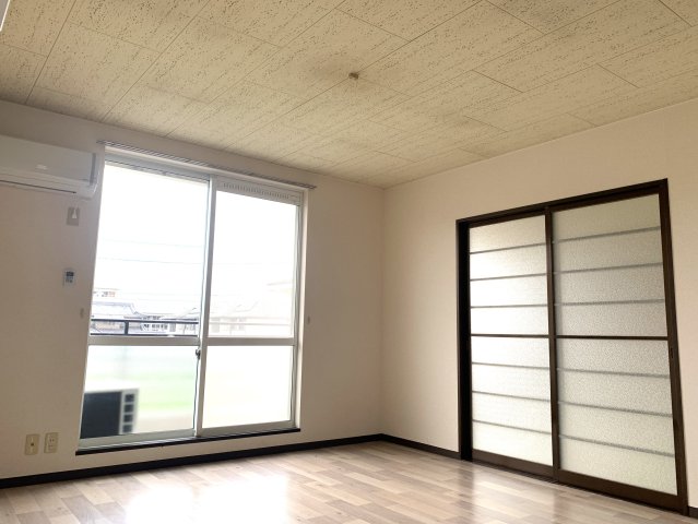 居室・リビング　LDK12帖