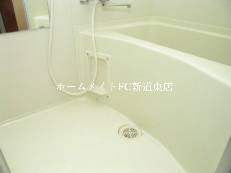 バス・シャワールーム　バス