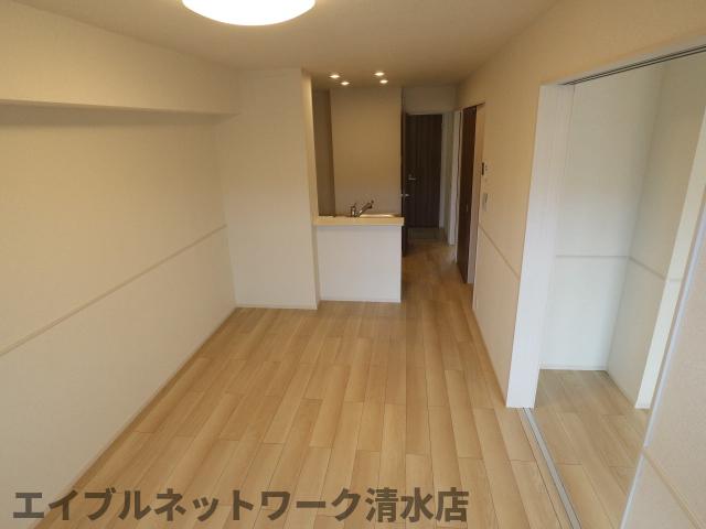 居室・リビング　同物件同タイプ