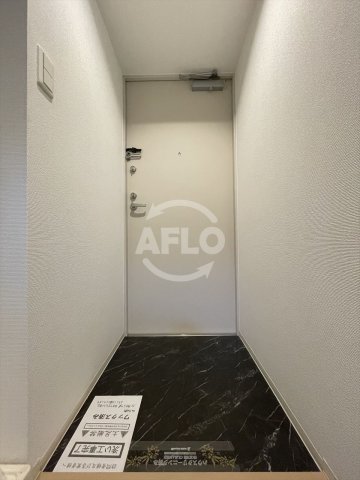 玄関　SERENiTE北浜　玄関