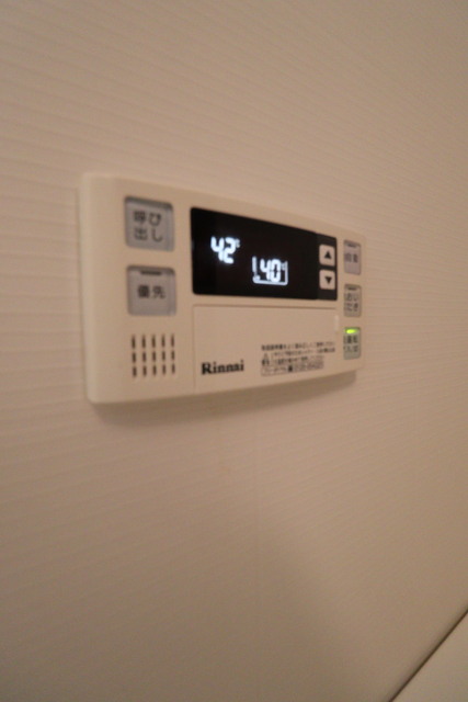 バス・シャワールーム　浴室給湯パネル