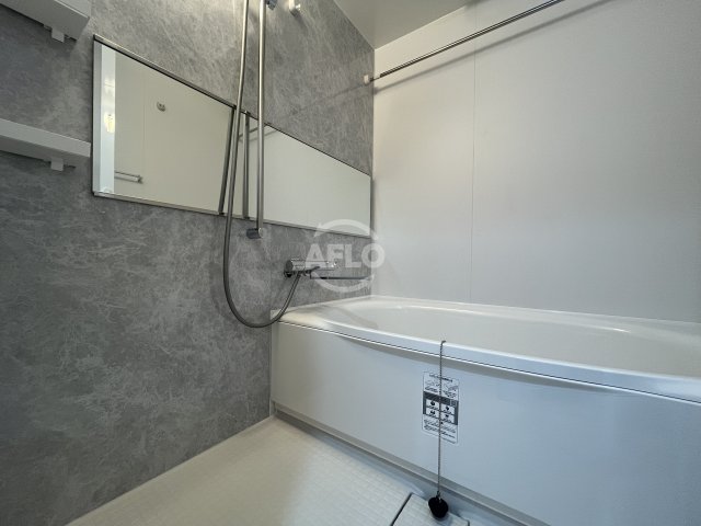 バス・シャワールーム　スプランディッド上本町WESTII　浴室