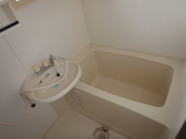 バス・シャワールーム　※別号室参考写真