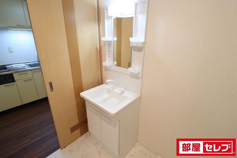 洗面設備　※写真は８０３